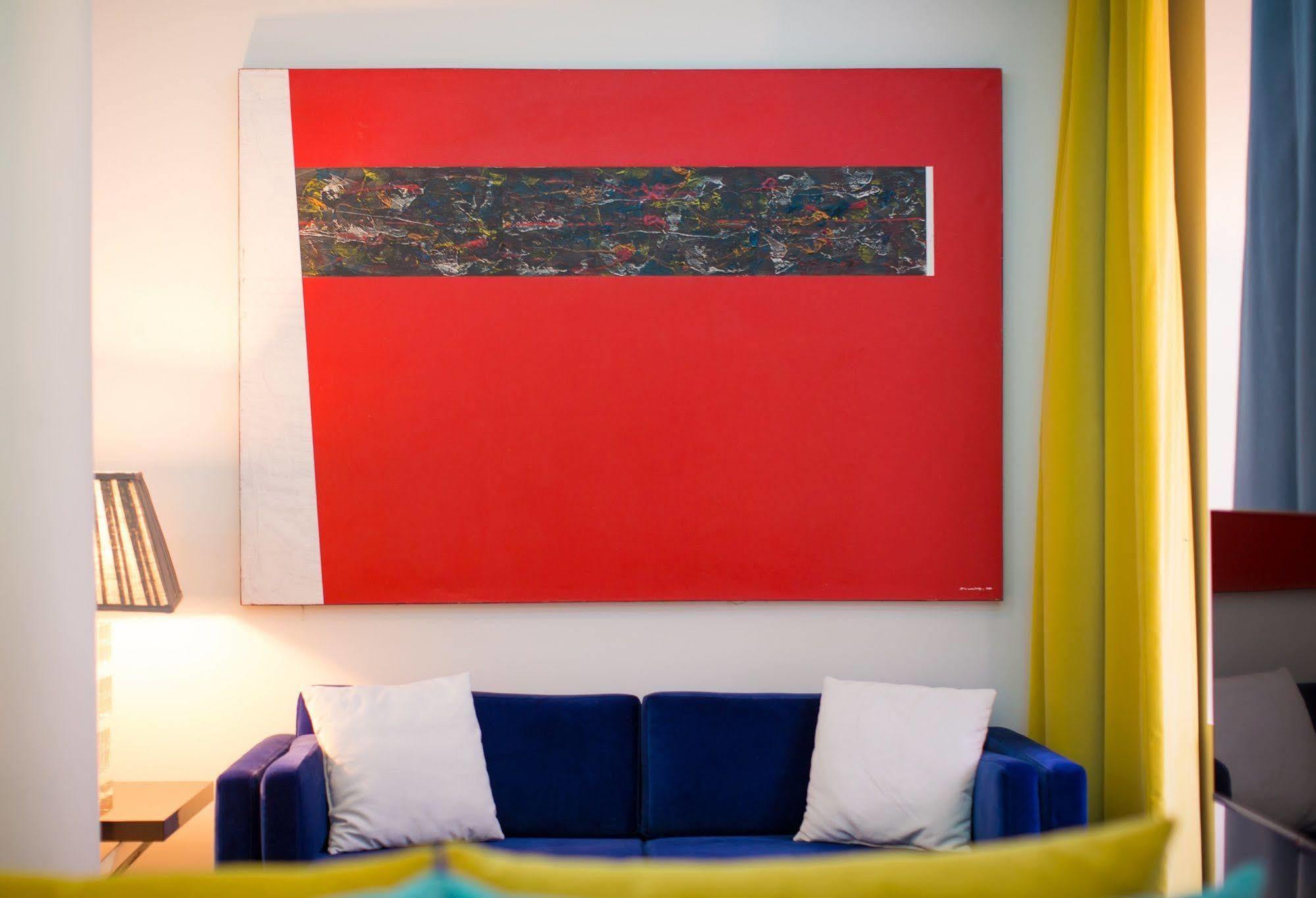 Holiday Inn Express Lisboa - Av. Liberdade By Ihg Luaran gambar